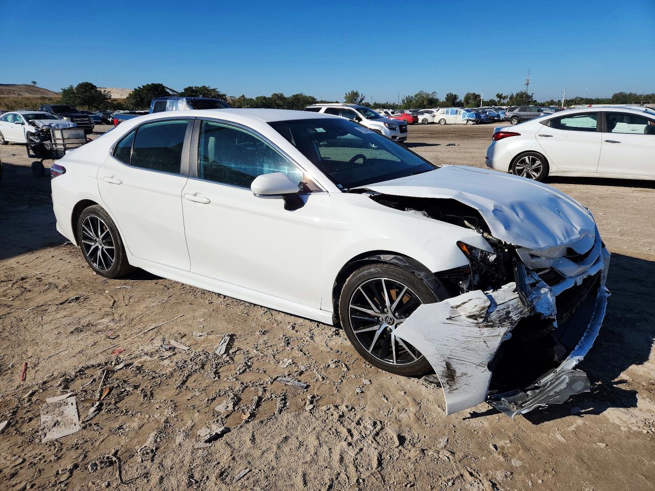 2022 TOYOTA CAMRY SE photo 10
