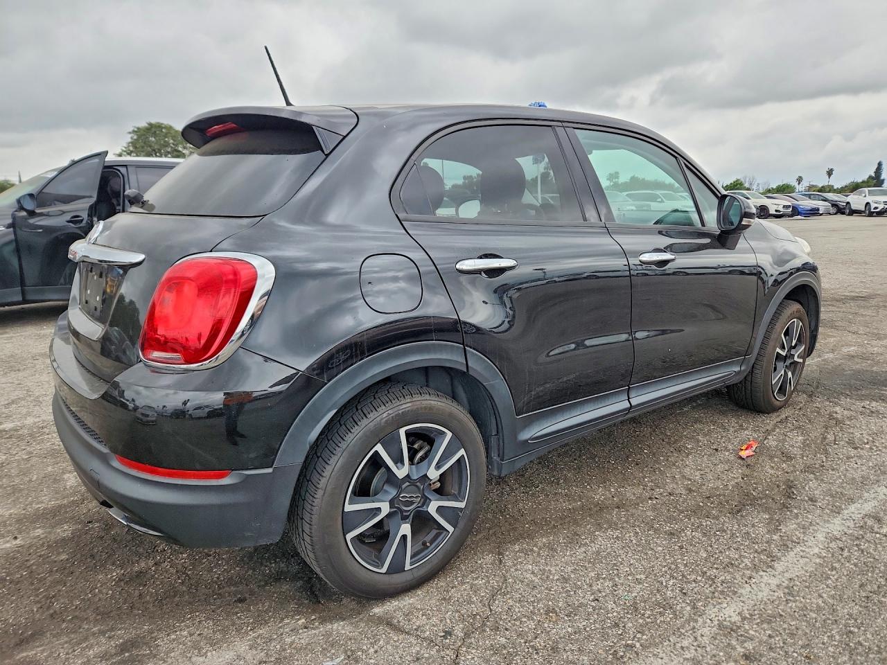 2016 FIAT 500X EASY photo 5