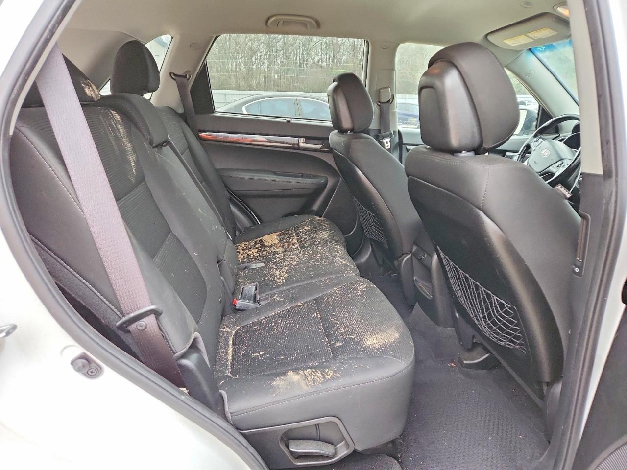 2015 KIA SORENTO LX photo 10