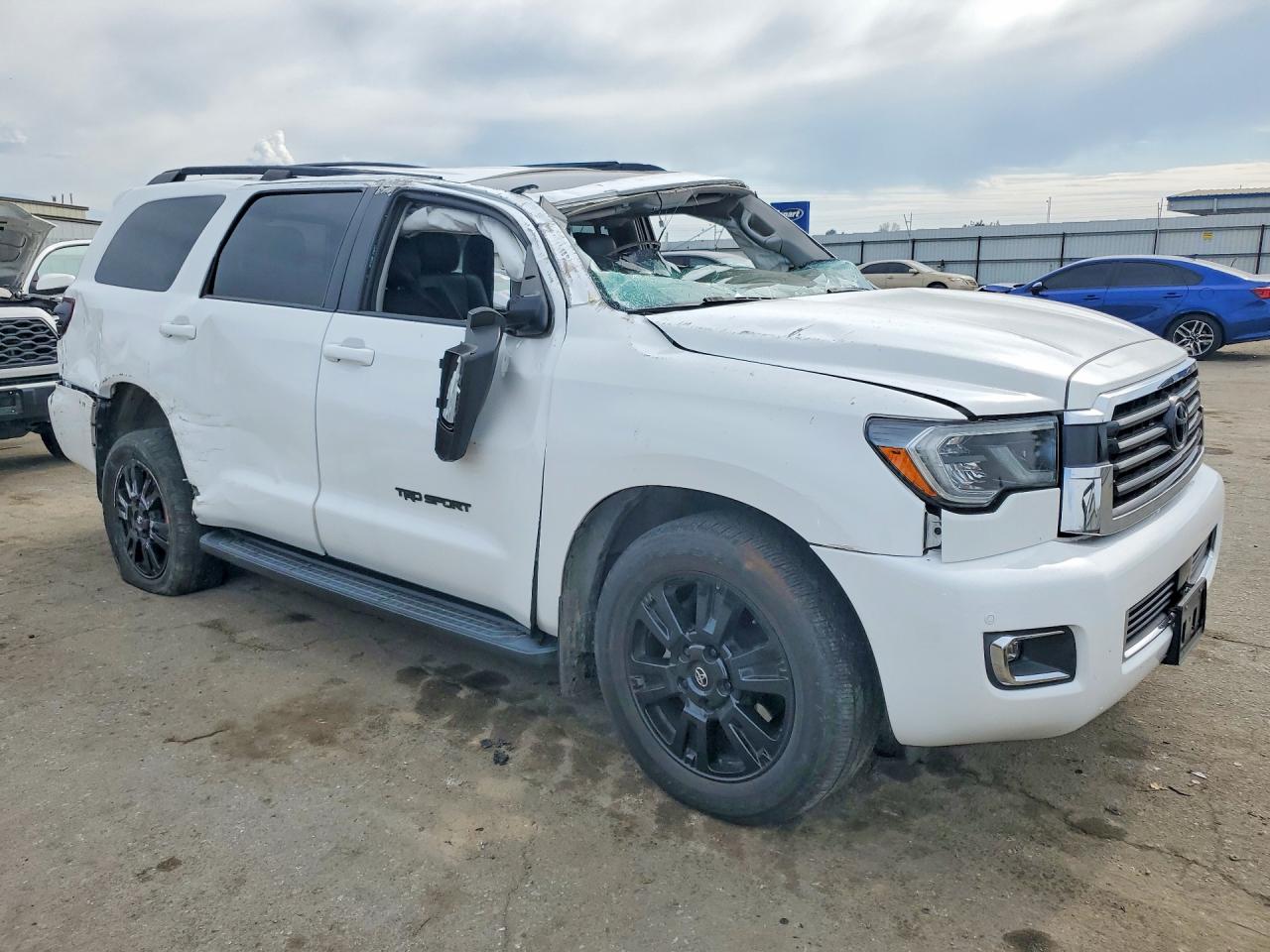 2020 TOYOTA SEQUOIA SR5 photo 10