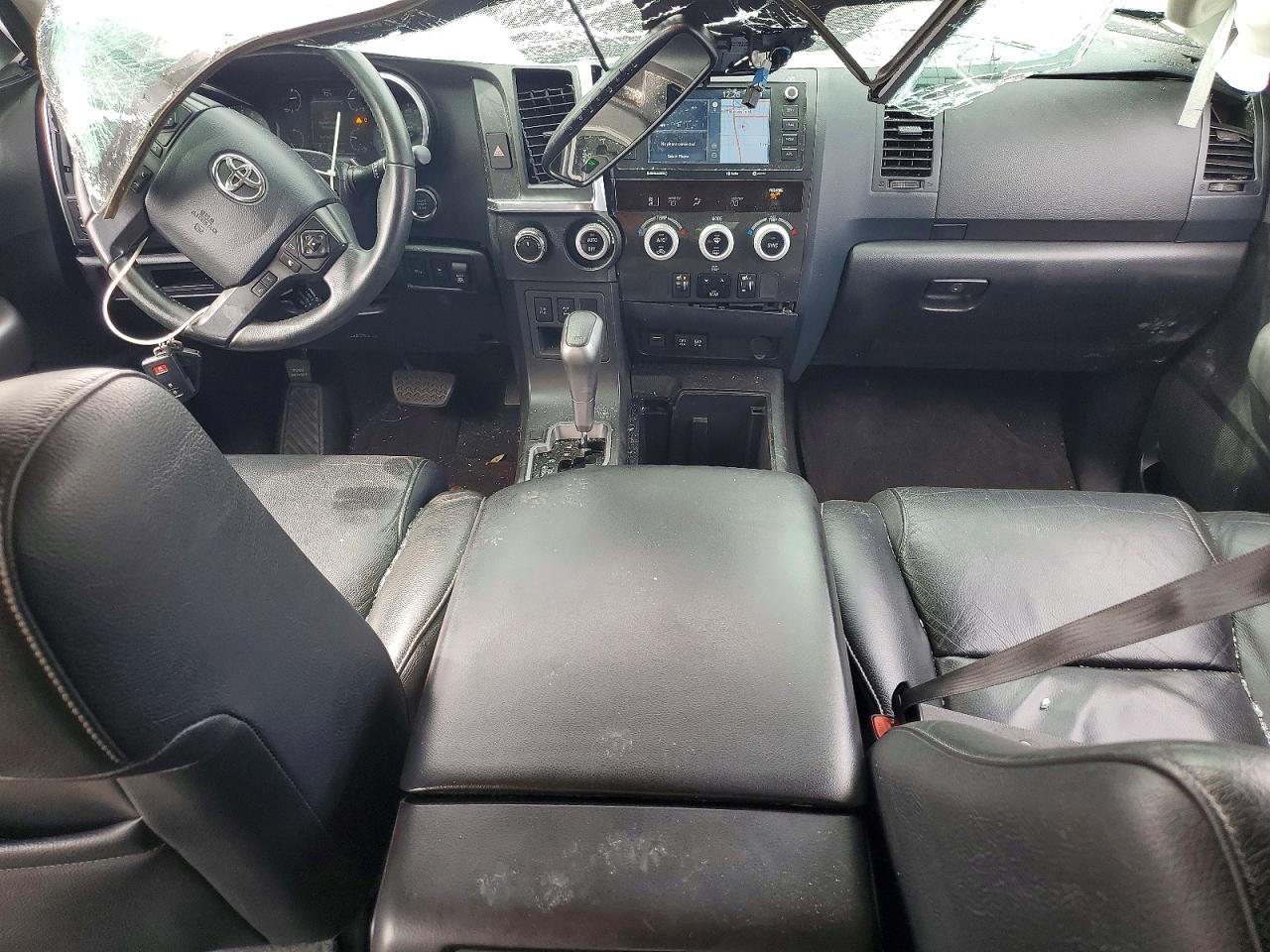 2020 TOYOTA SEQUOIA SR5 photo 22