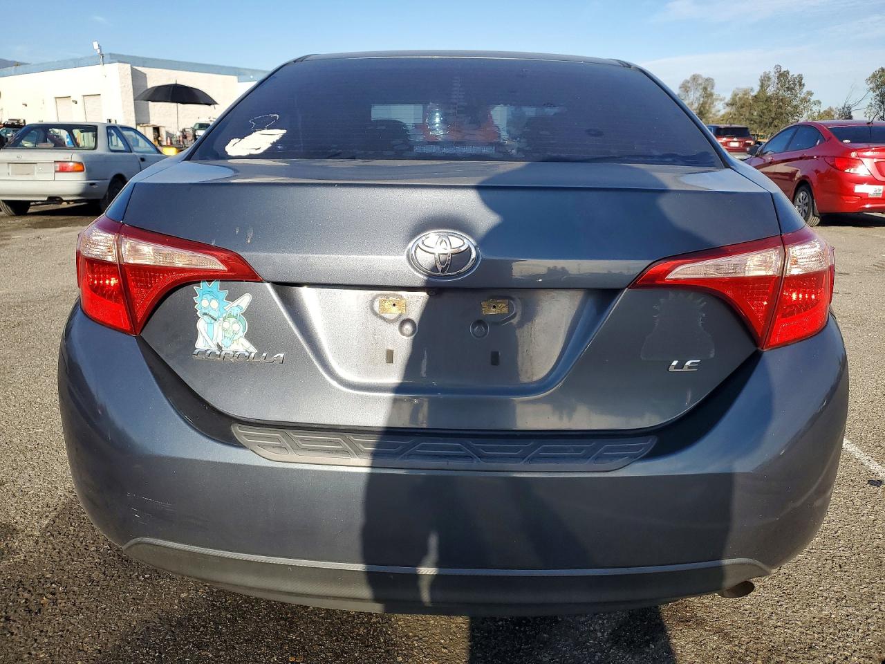 2018 TOYOTA COROLLA LE photo 6