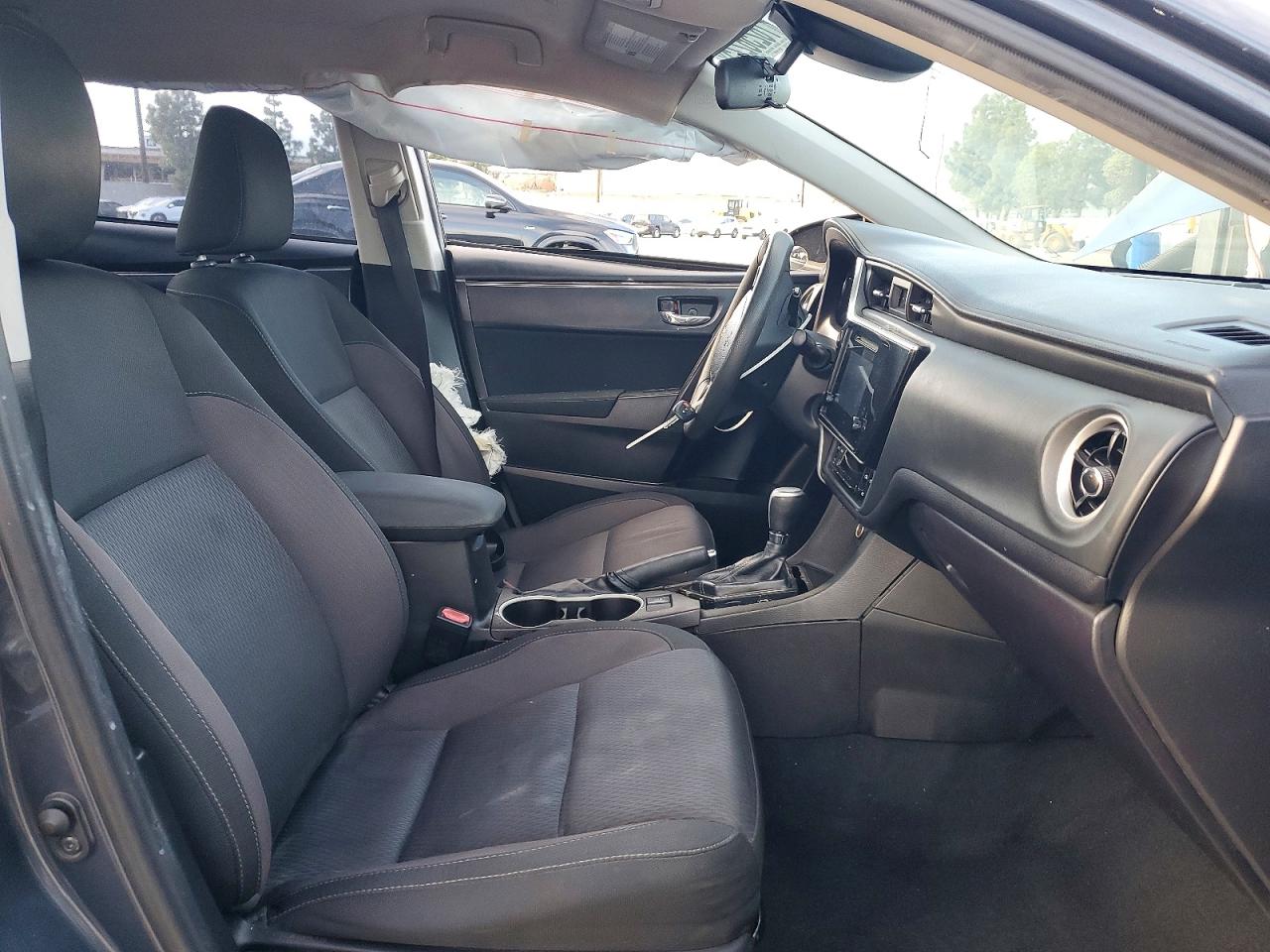 2018 TOYOTA COROLLA LE photo 7