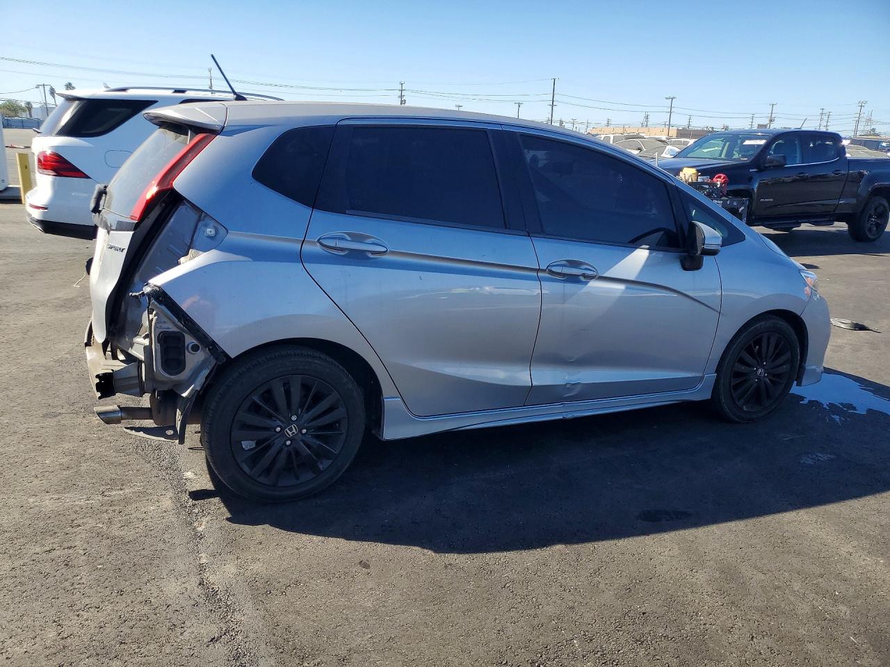 2018 HONDA FIT SPORT photo 5