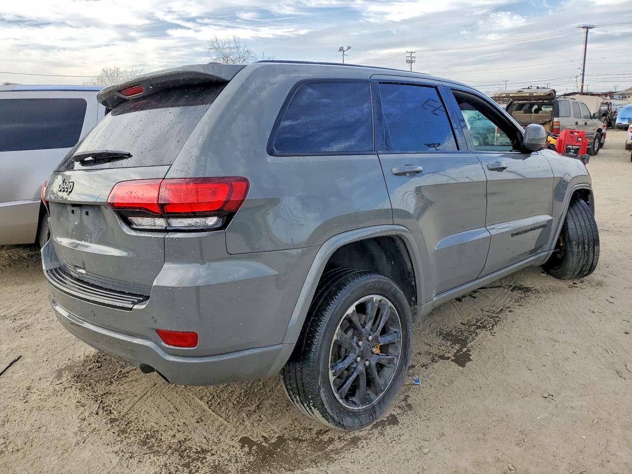 2022 JEEP GRAND CHEROKEE LAREDO E photo 5