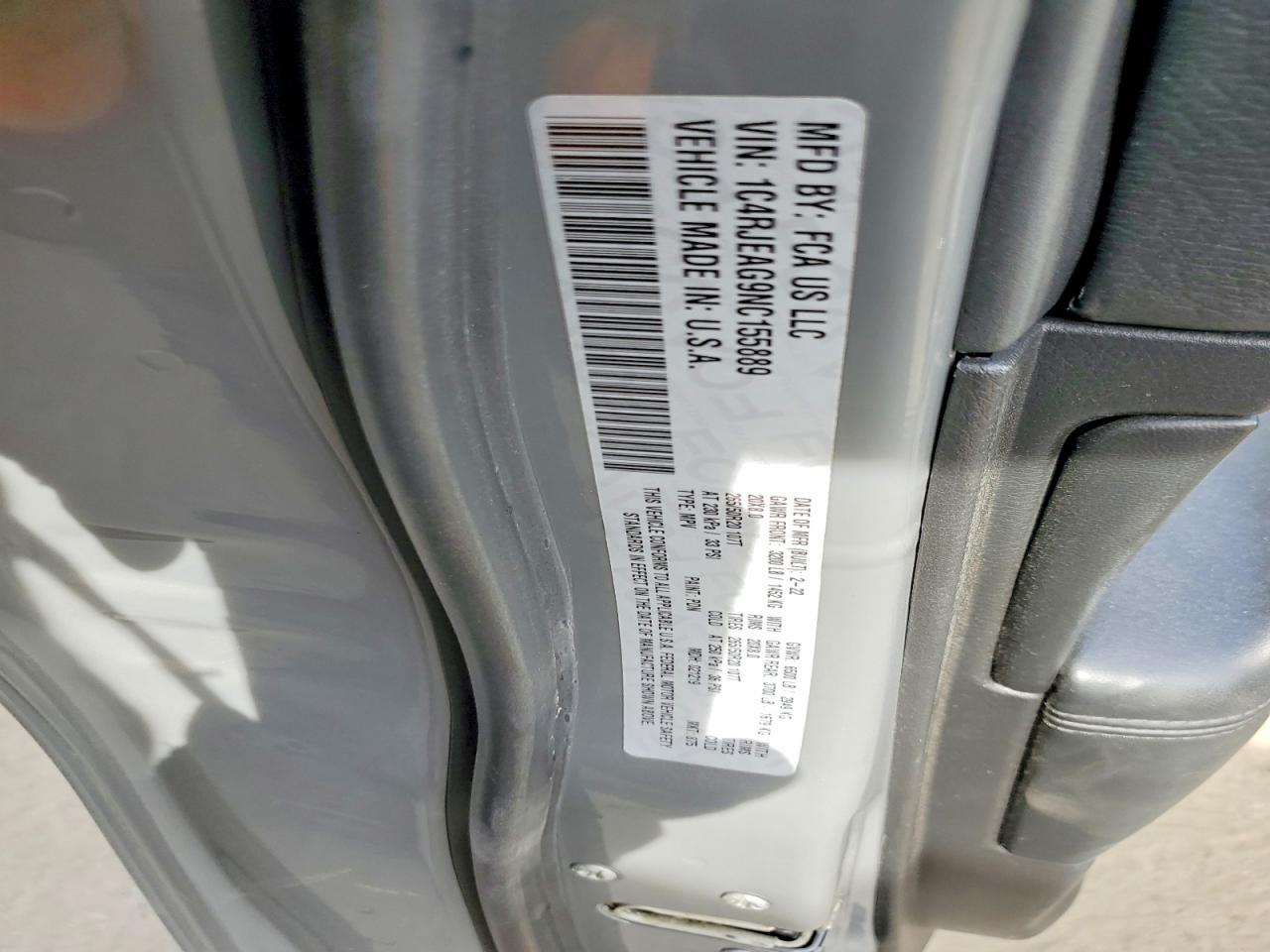 2022 JEEP GRAND CHEROKEE LAREDO E photo 27