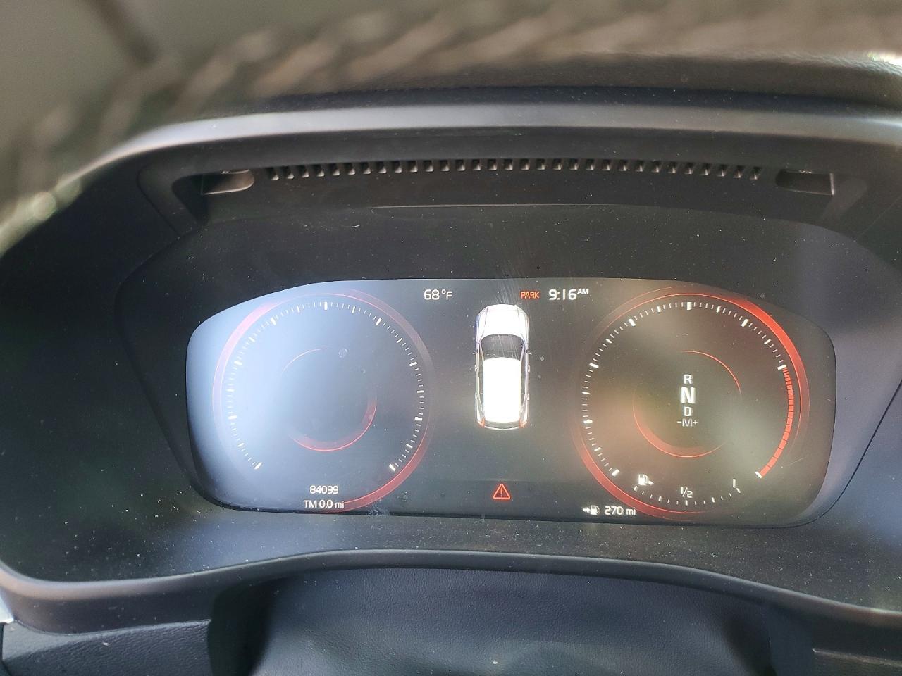 2022 VOLVO XC40 T5 MOMENTUM photo 17