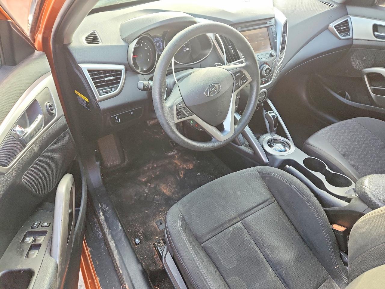 2016 HYUNDAI VELOSTER BASE photo 22