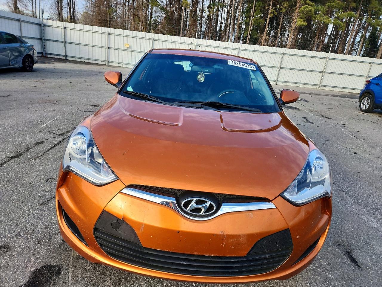 2016 HYUNDAI VELOSTER BASE photo 13