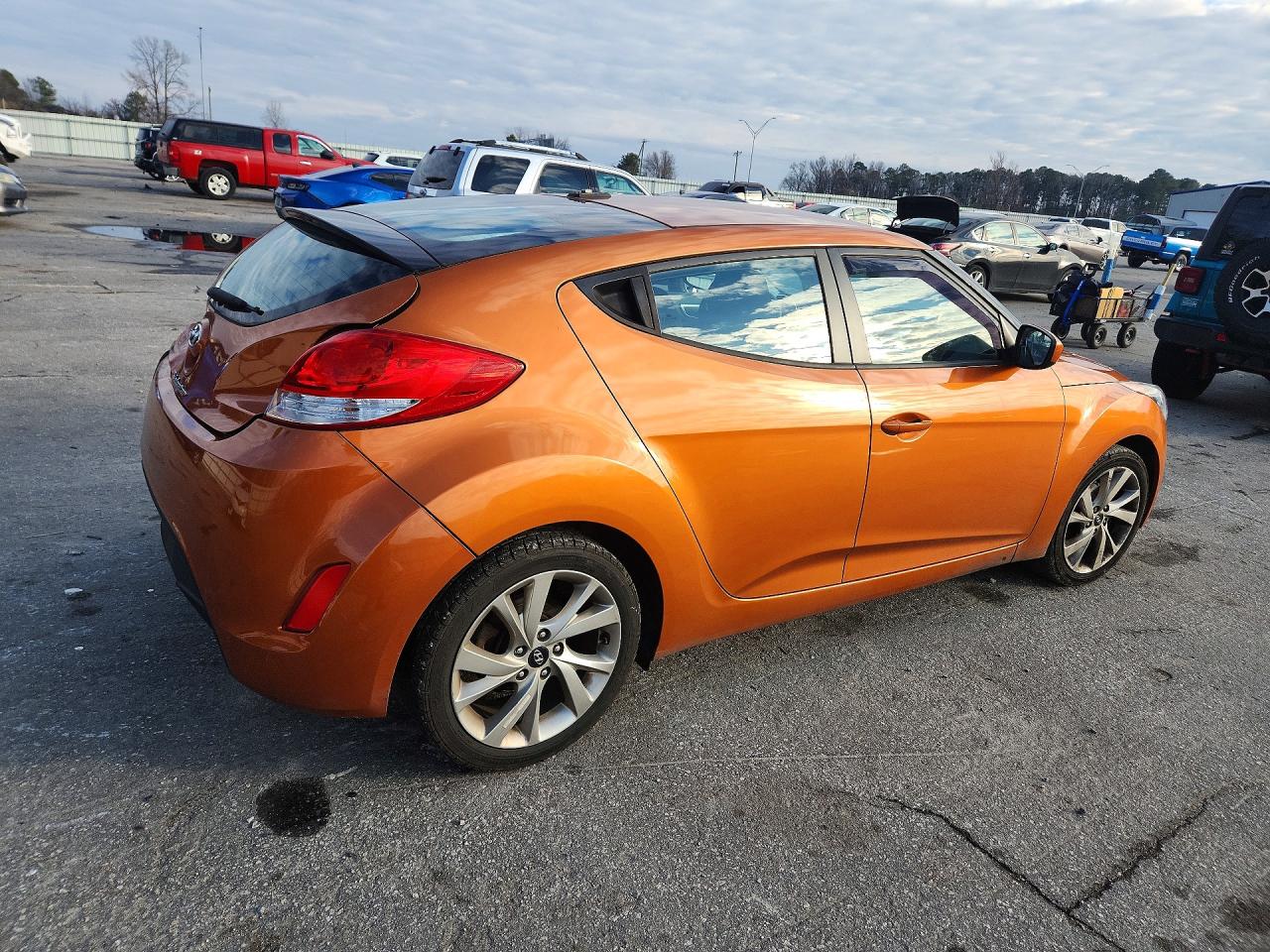2016 HYUNDAI VELOSTER BASE photo 7