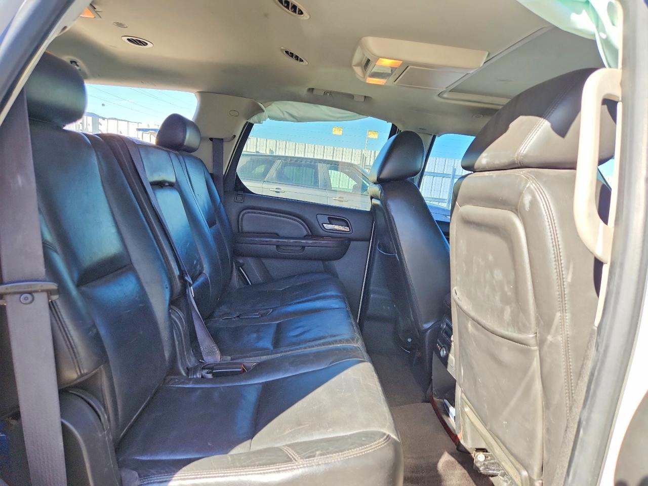 2010 CADILLAC ESCALADE HYBRID photo 11