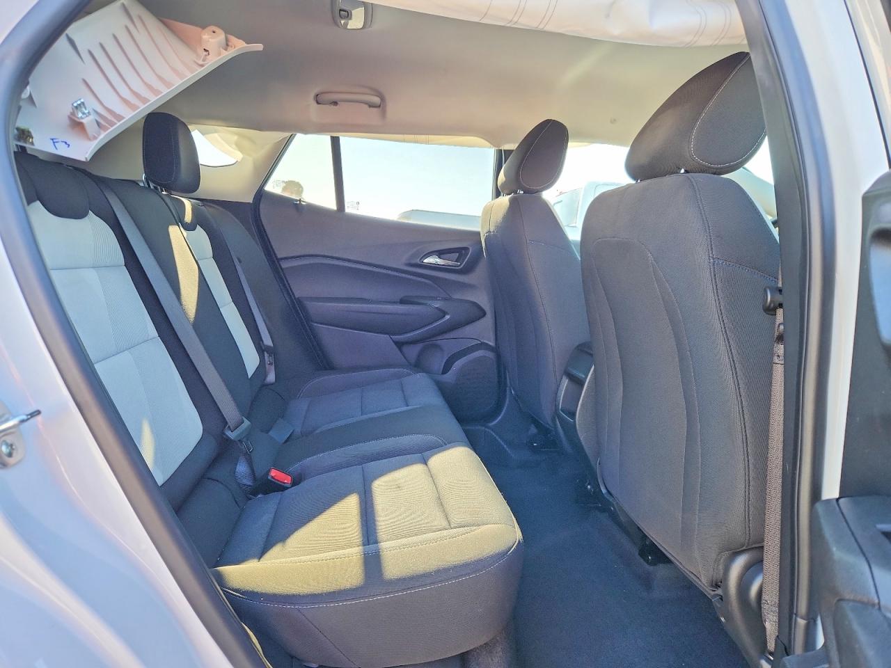 2025 CHEVROLET TRAX LS photo 21
