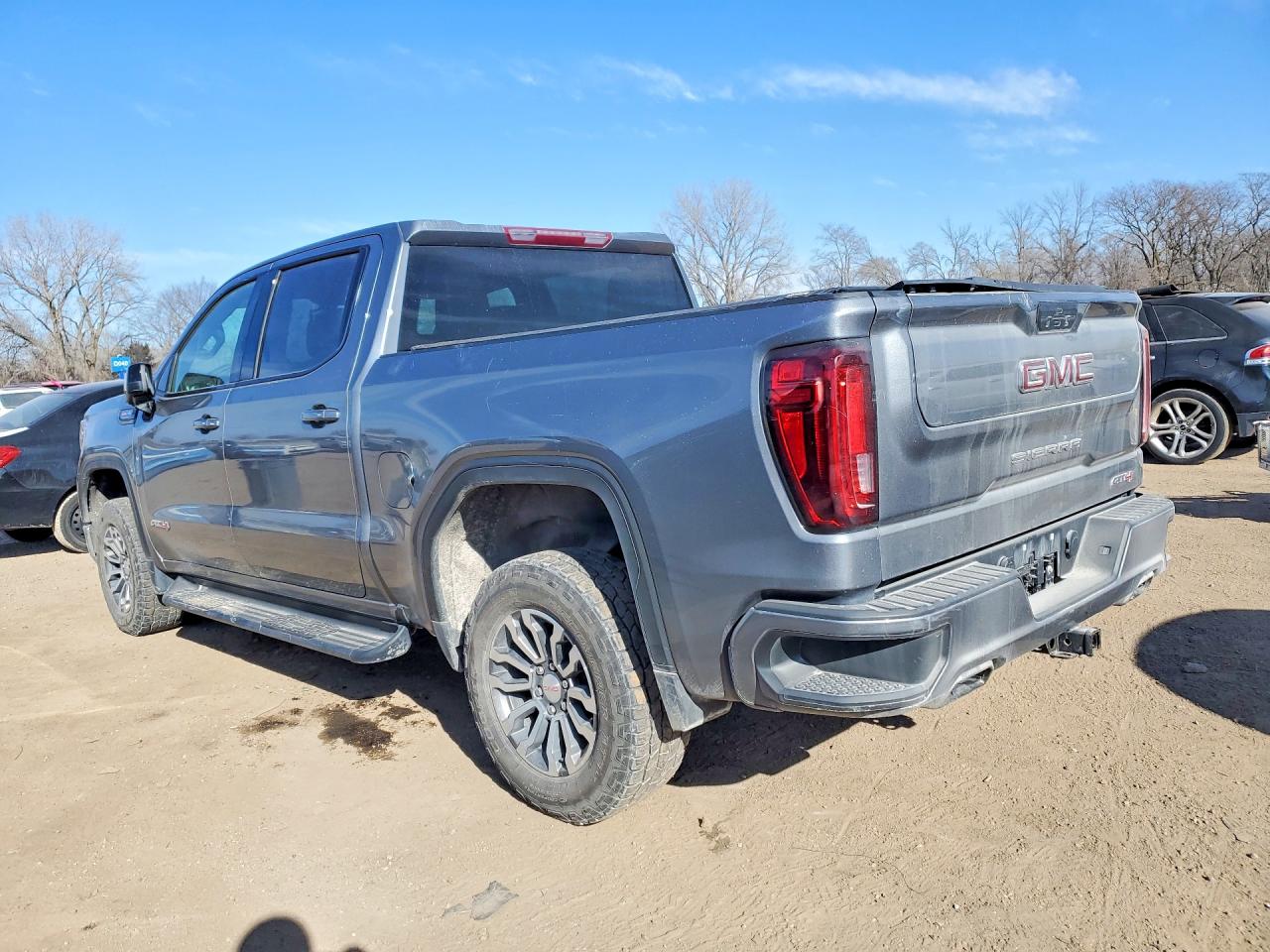 2021 GMC SIERRA K1500 AT4 photo 3