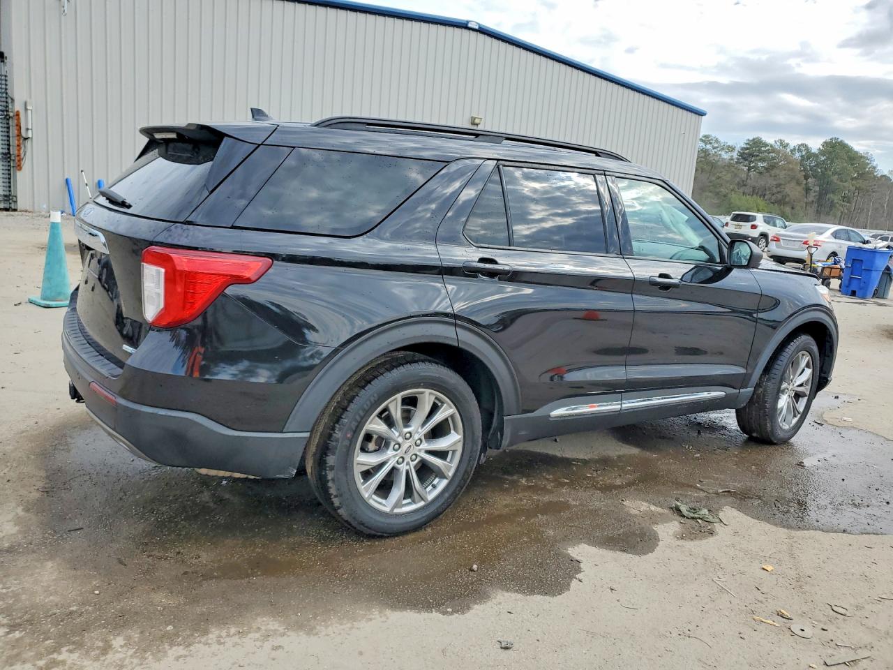 2020 FORD EXPLORER XLT photo 3