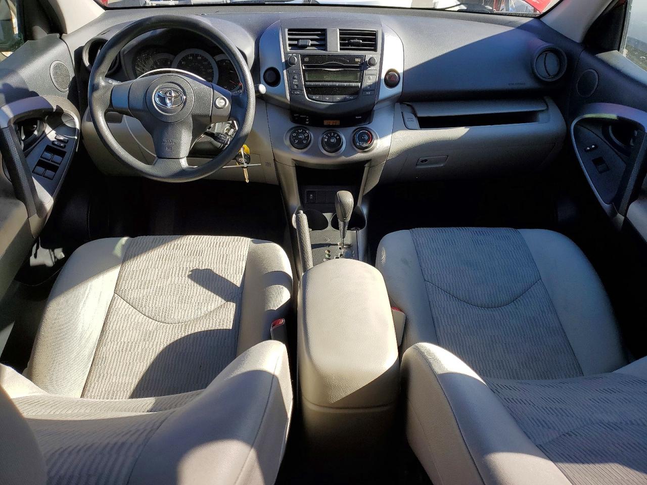 2011 TOYOTA RAV4 photo 15