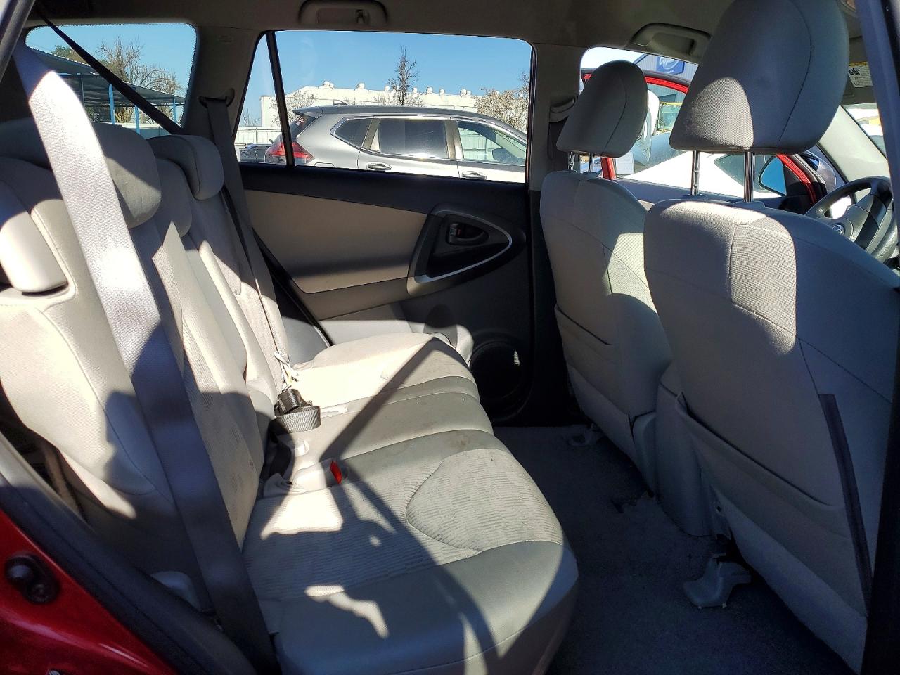 2011 TOYOTA RAV4 photo 21