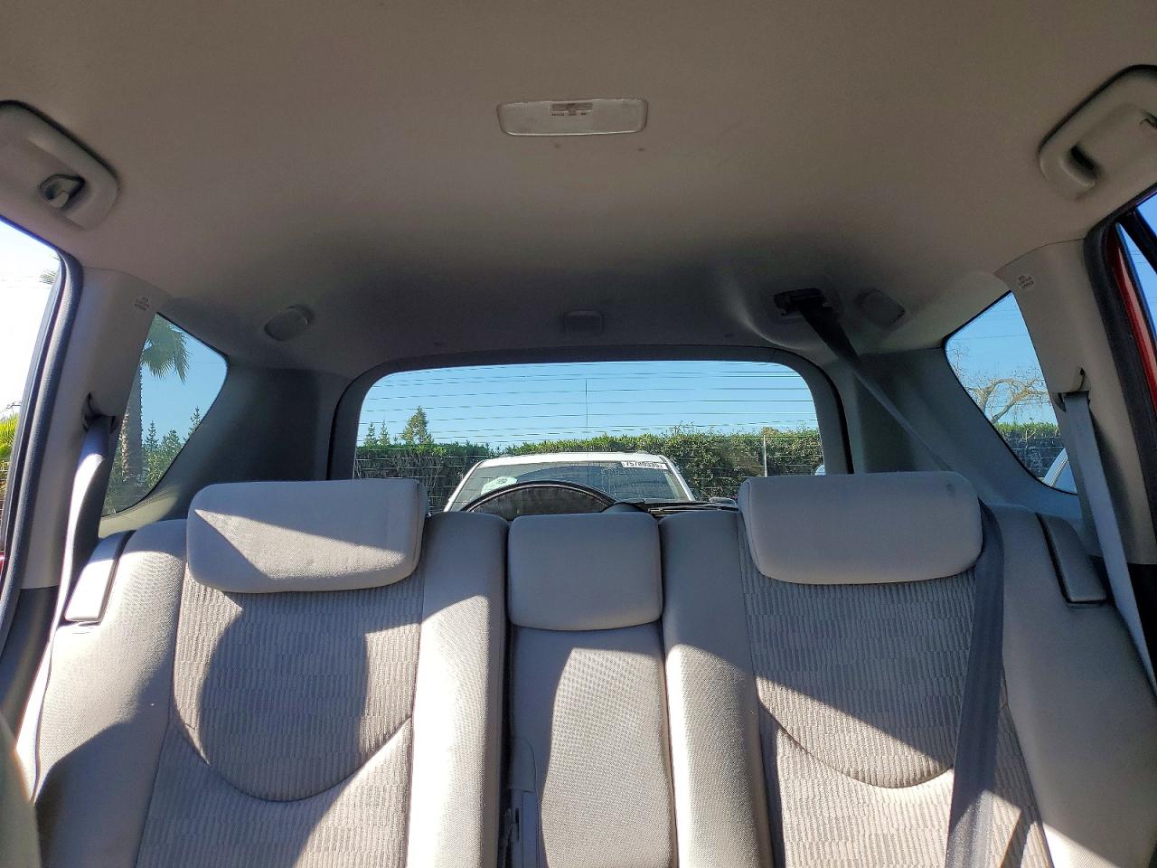 2011 TOYOTA RAV4 photo 19