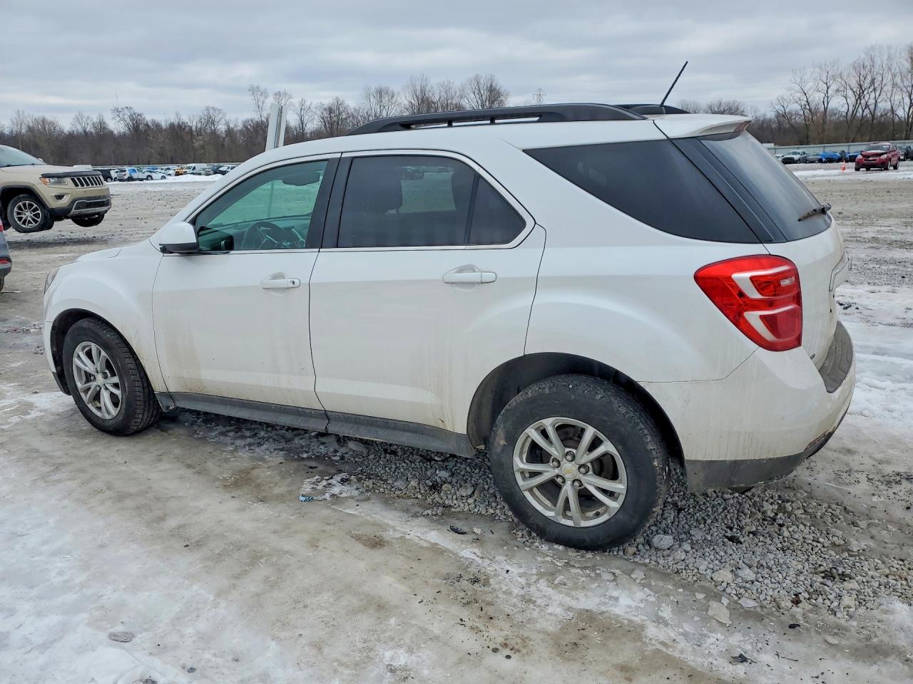 2016 CHEVROLET EQUINOX LT photo 3