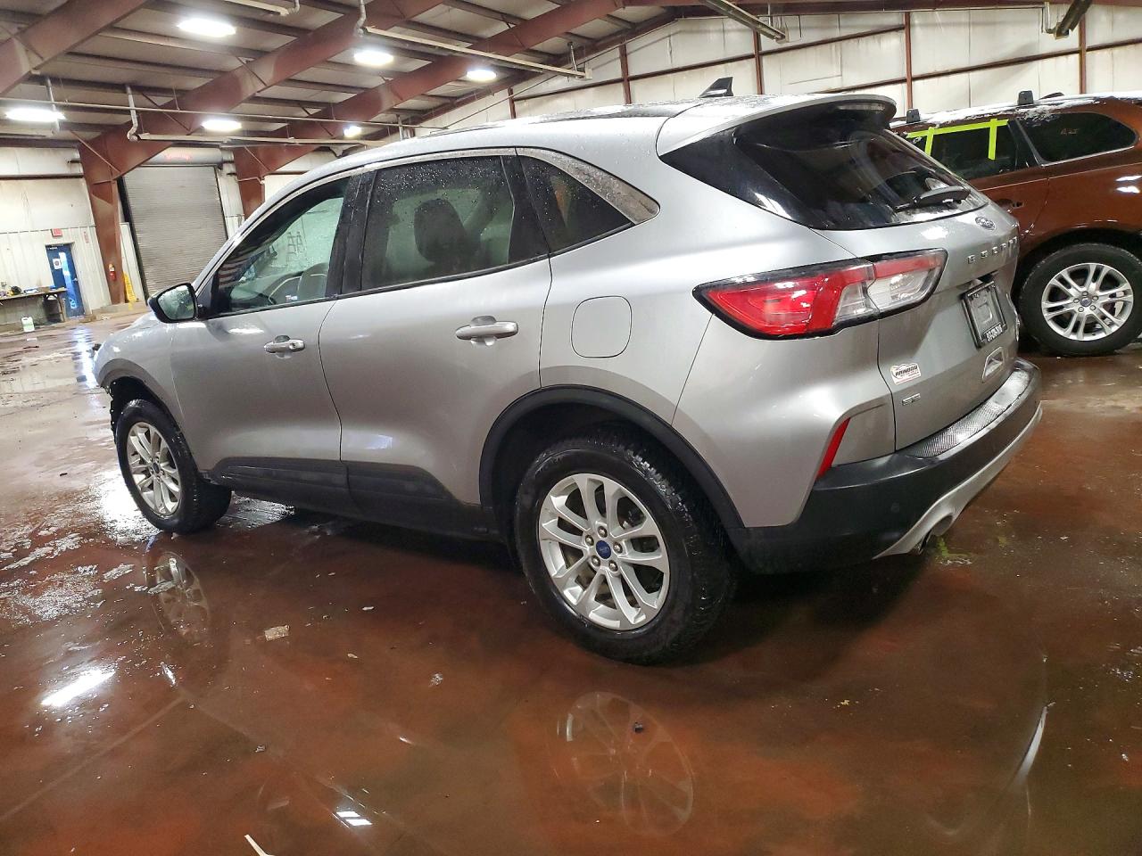 2022 FORD ESCAPE SE photo 3