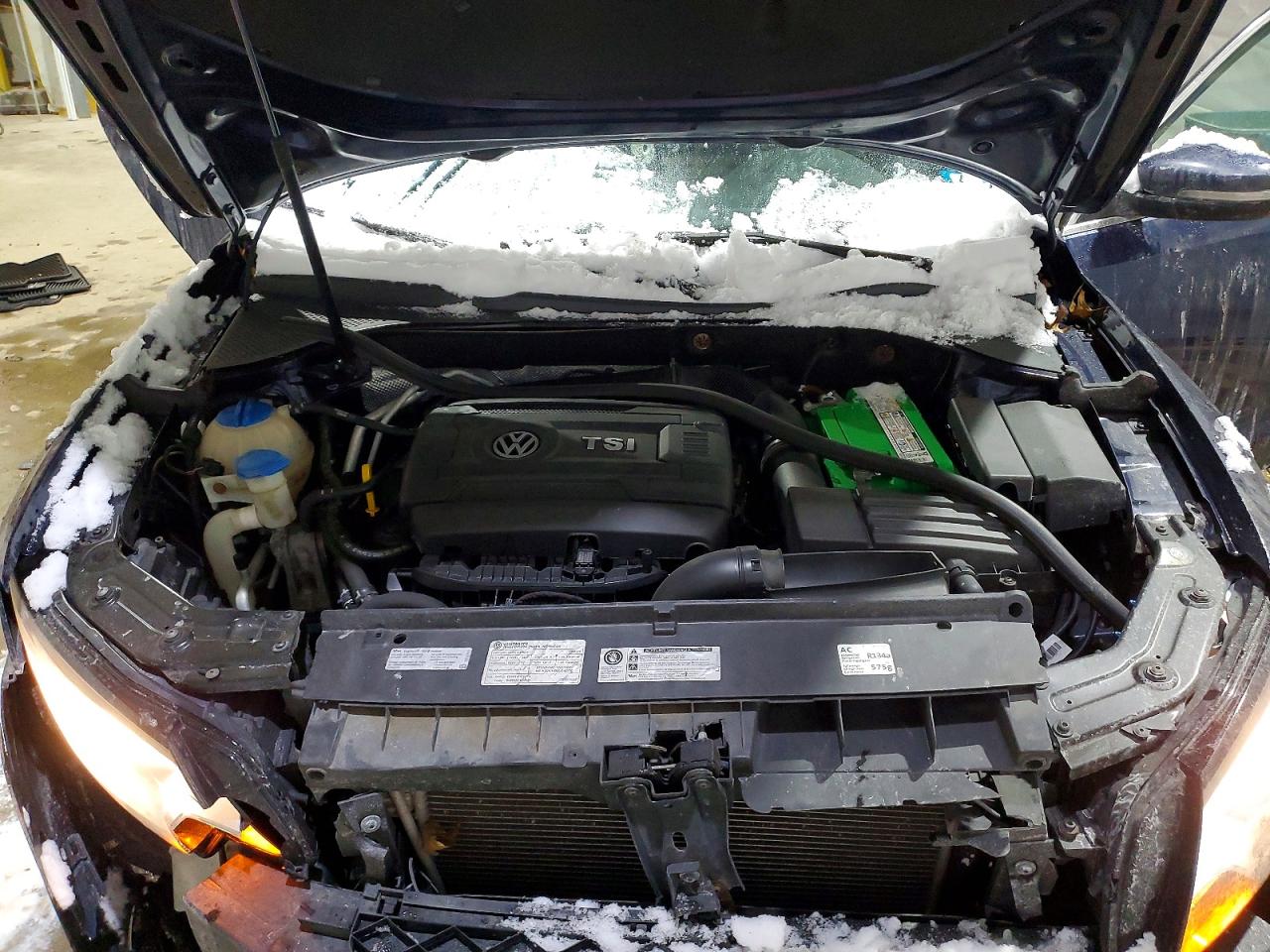 2014 VOLKSWAGEN PASSAT S photo 11