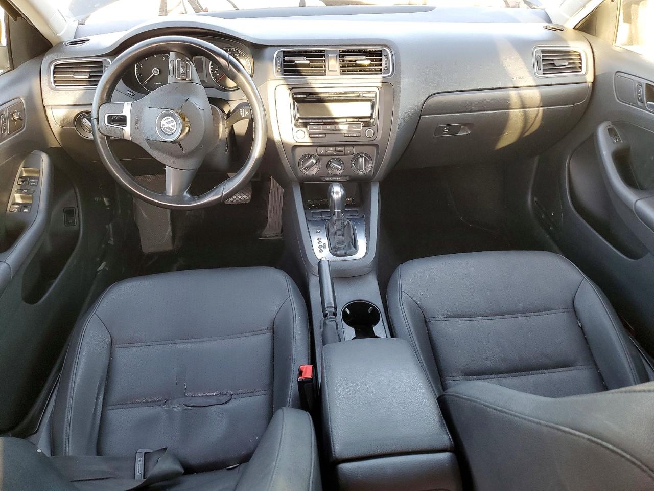 2012 VOLKSWAGEN JETTA SE photo 8