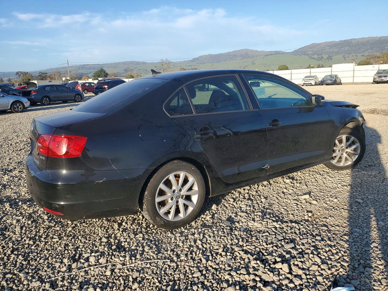 2012 VOLKSWAGEN JETTA SE photo 3