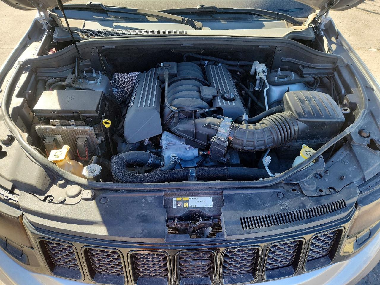 2019 JEEP GRAND CHEROKEE SRT-8 photo 23