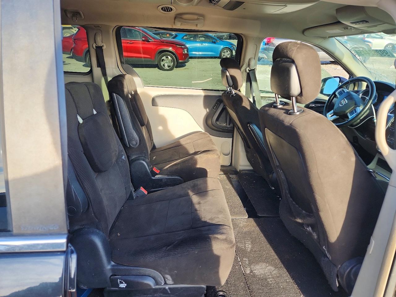 2012 DODGE GRAND CARAVAN CREW photo 21