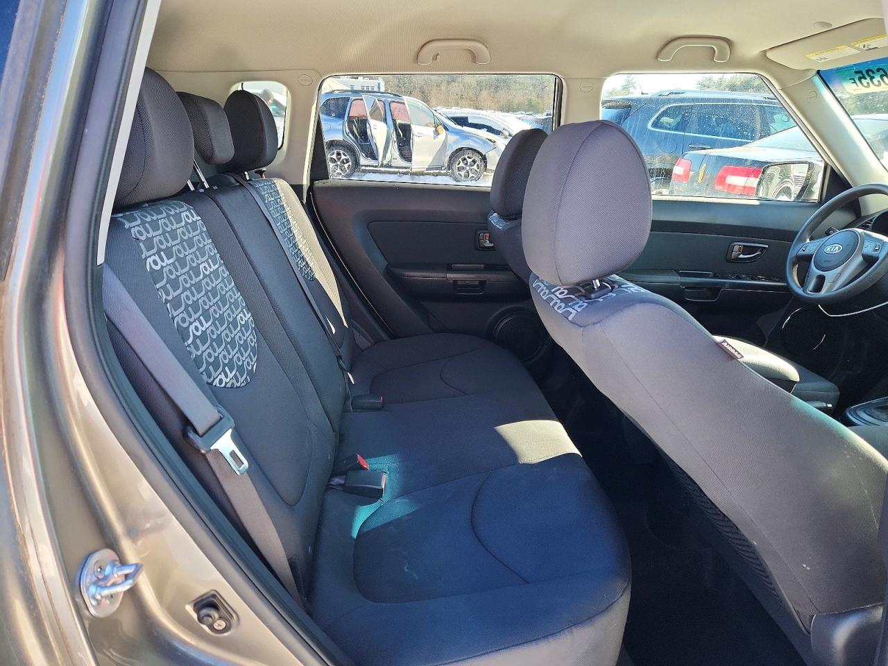 2011 KIA SOUL + photo 10