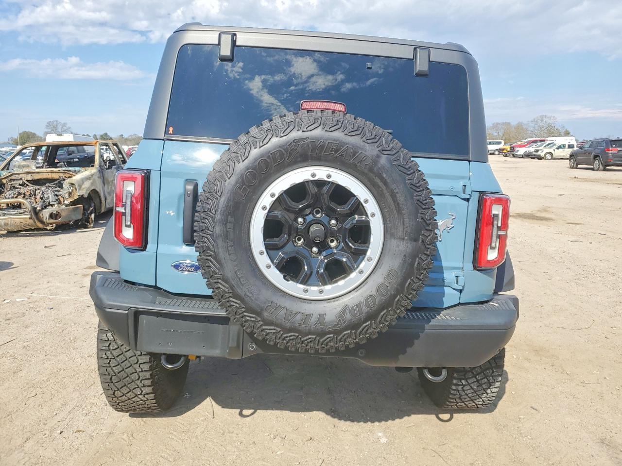 2023 FORD BRONCO BASE photo 6