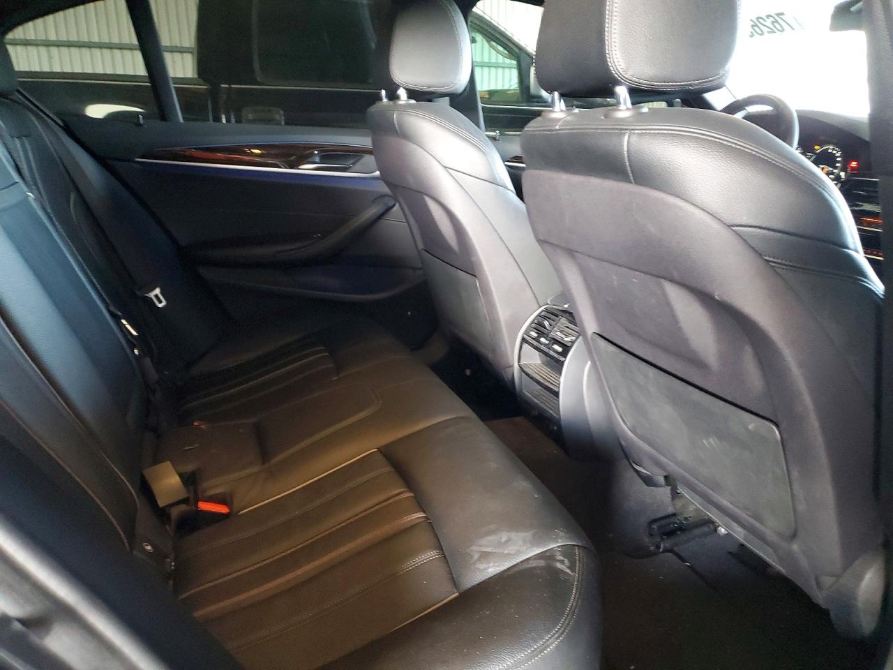 2018 BMW 530E photo 10
