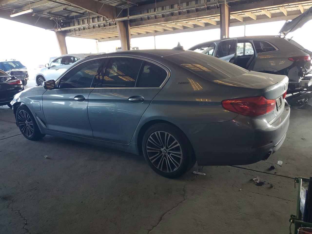 2018 BMW 530E photo 2
