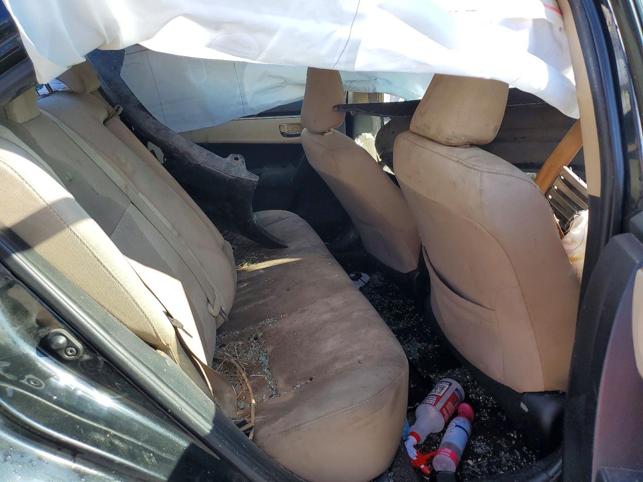 2015 TOYOTA COROLLA LE photo 19