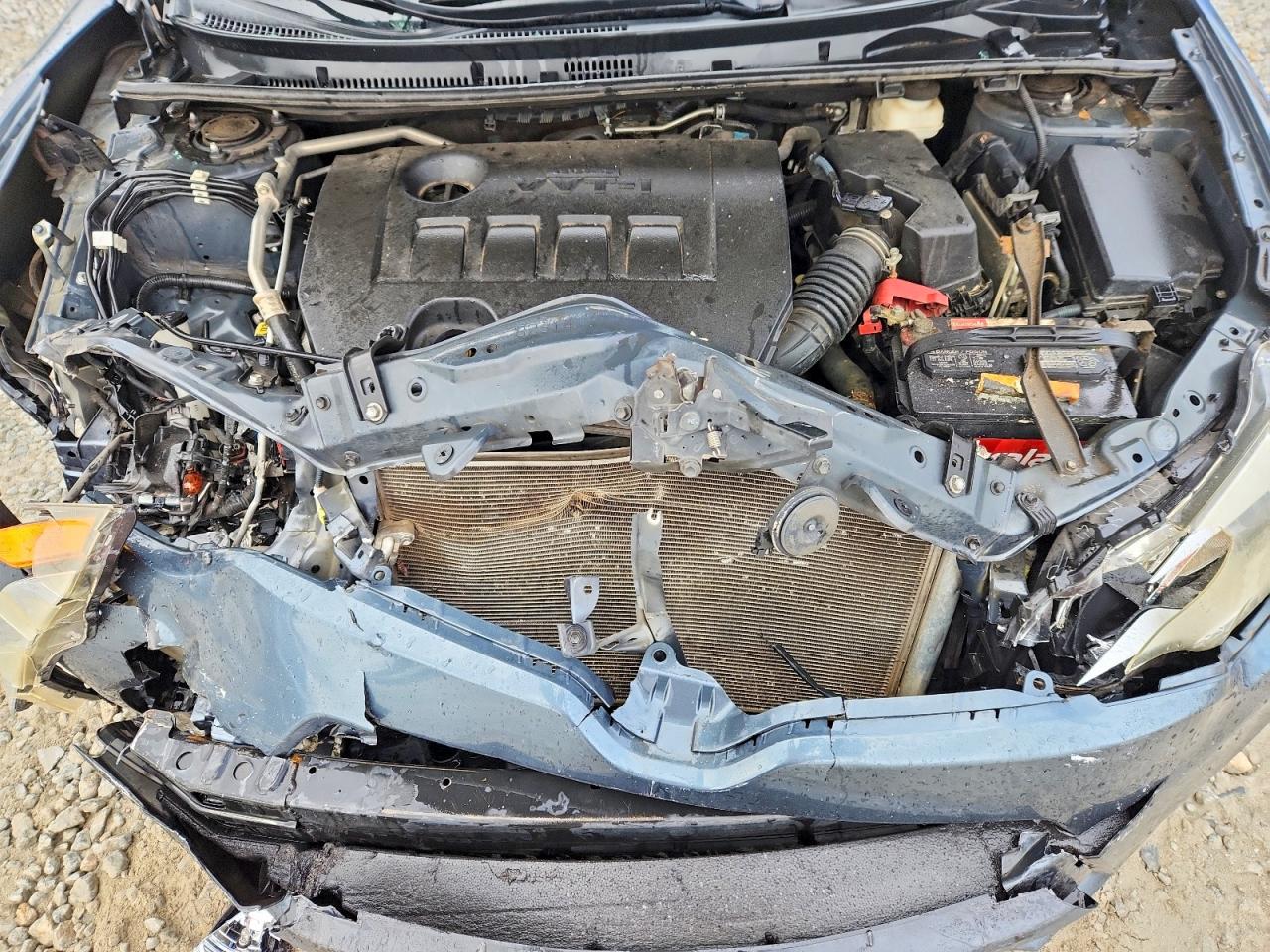 2014 TOYOTA COROLLA LE photo 21