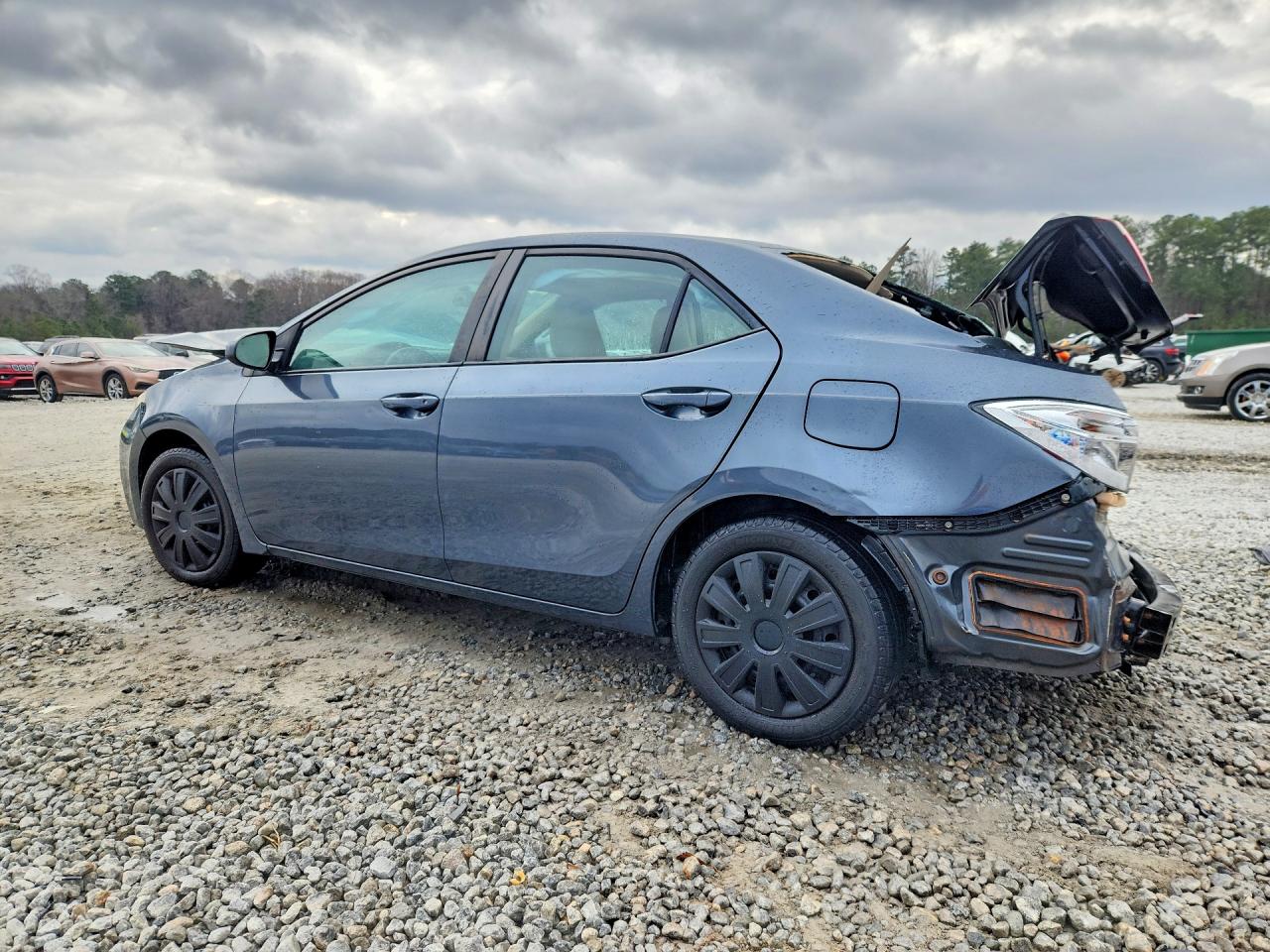 2014 TOYOTA COROLLA LE photo 3