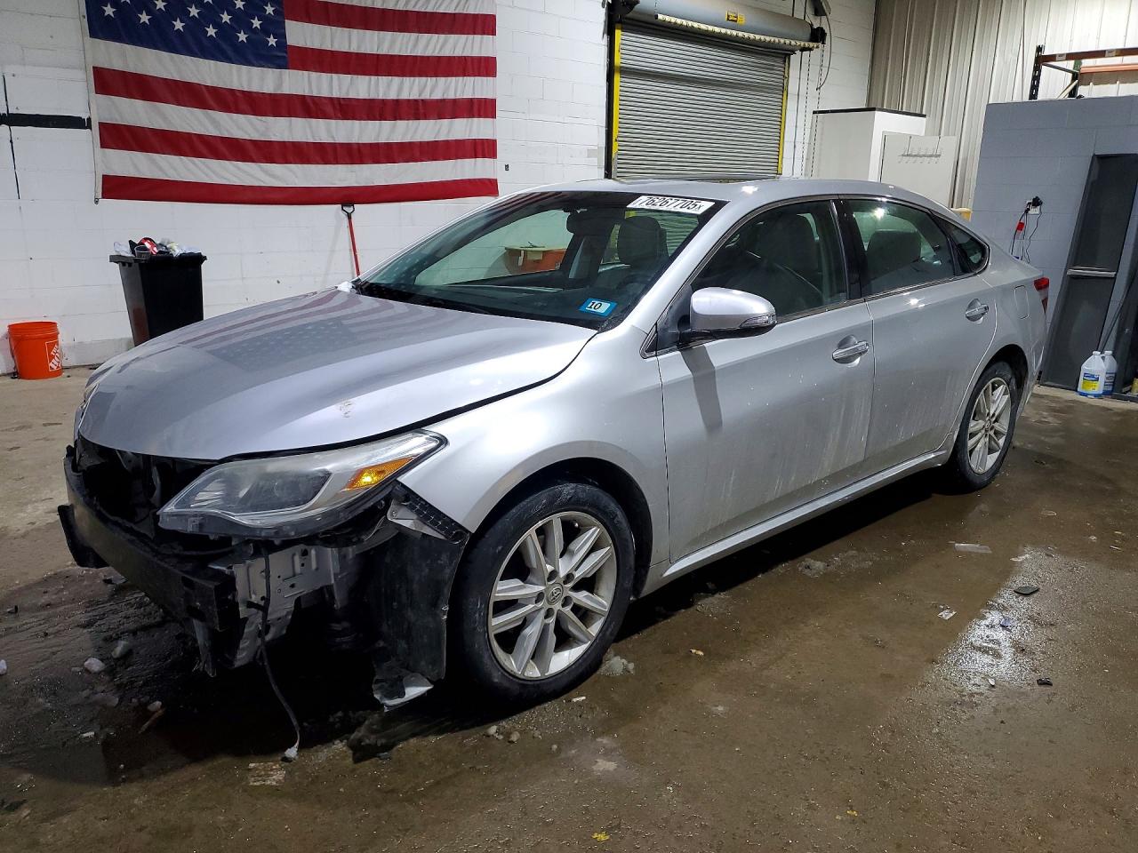 2013 TOYOTA AVALON