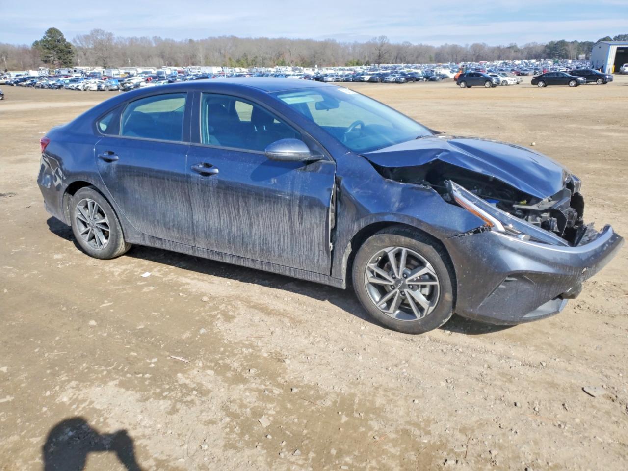 2024 KIA FORTE LX photo 4
