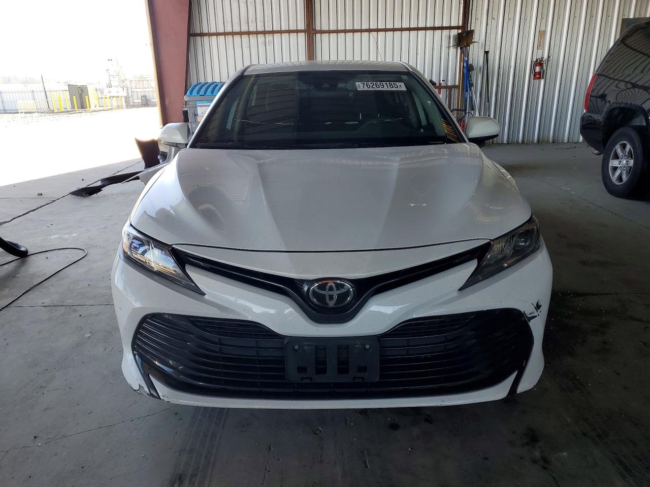 2020 TOYOTA CAMRY LE photo 5