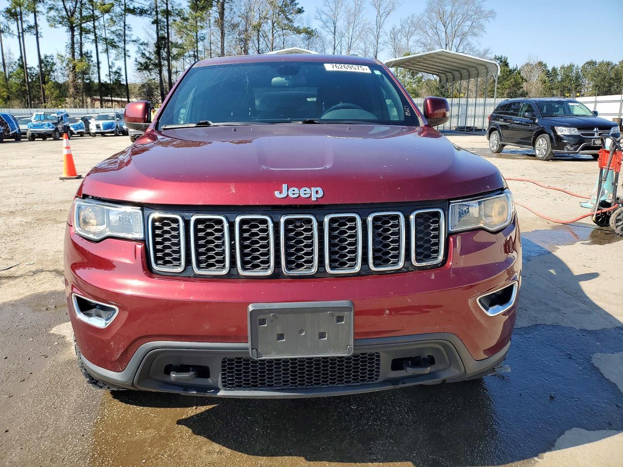 2019 JEEP GRAND CHEROKEE LAREDO photo 5