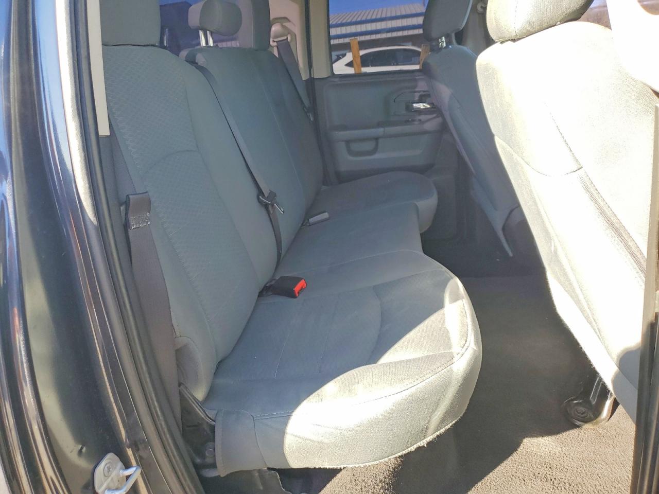 2016 RAM 1500 SLT photo 10
