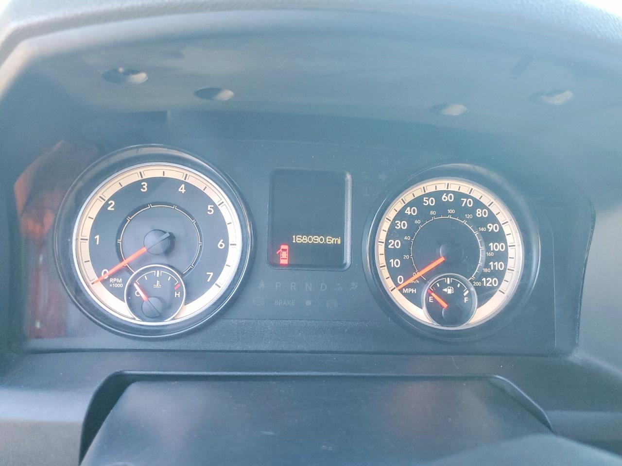 2016 RAM 1500 SLT photo 9