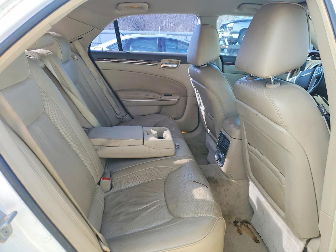 2011 CHRYSLER 300C photo 10