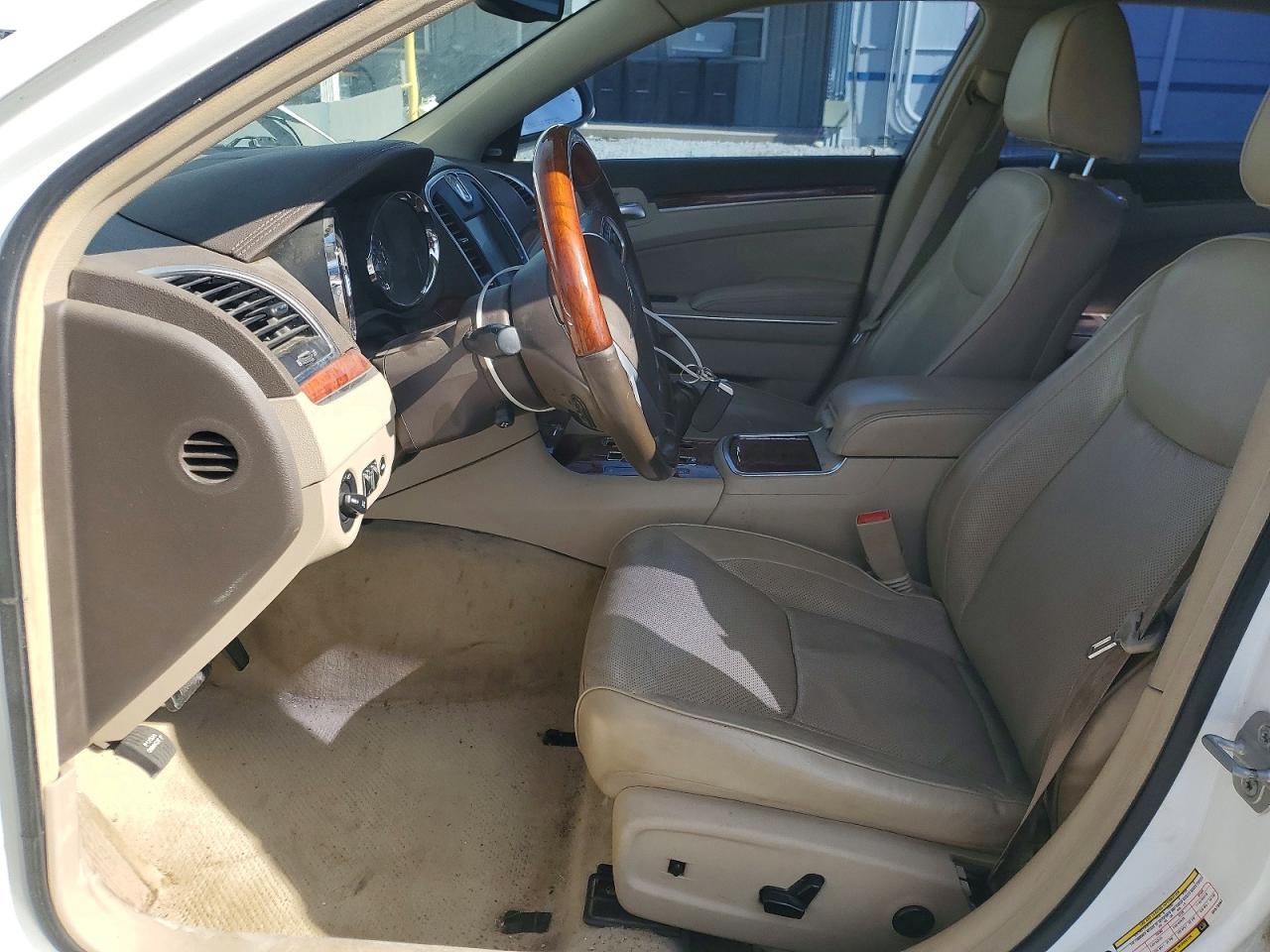 2011 CHRYSLER 300C photo 7
