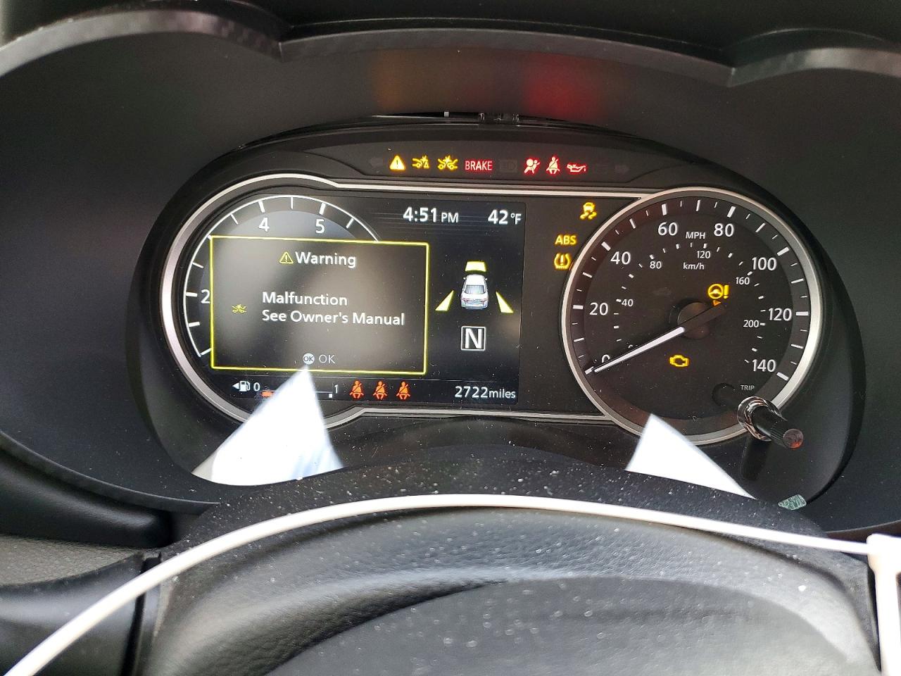 2025 NISSAN VERSA SR photo 17