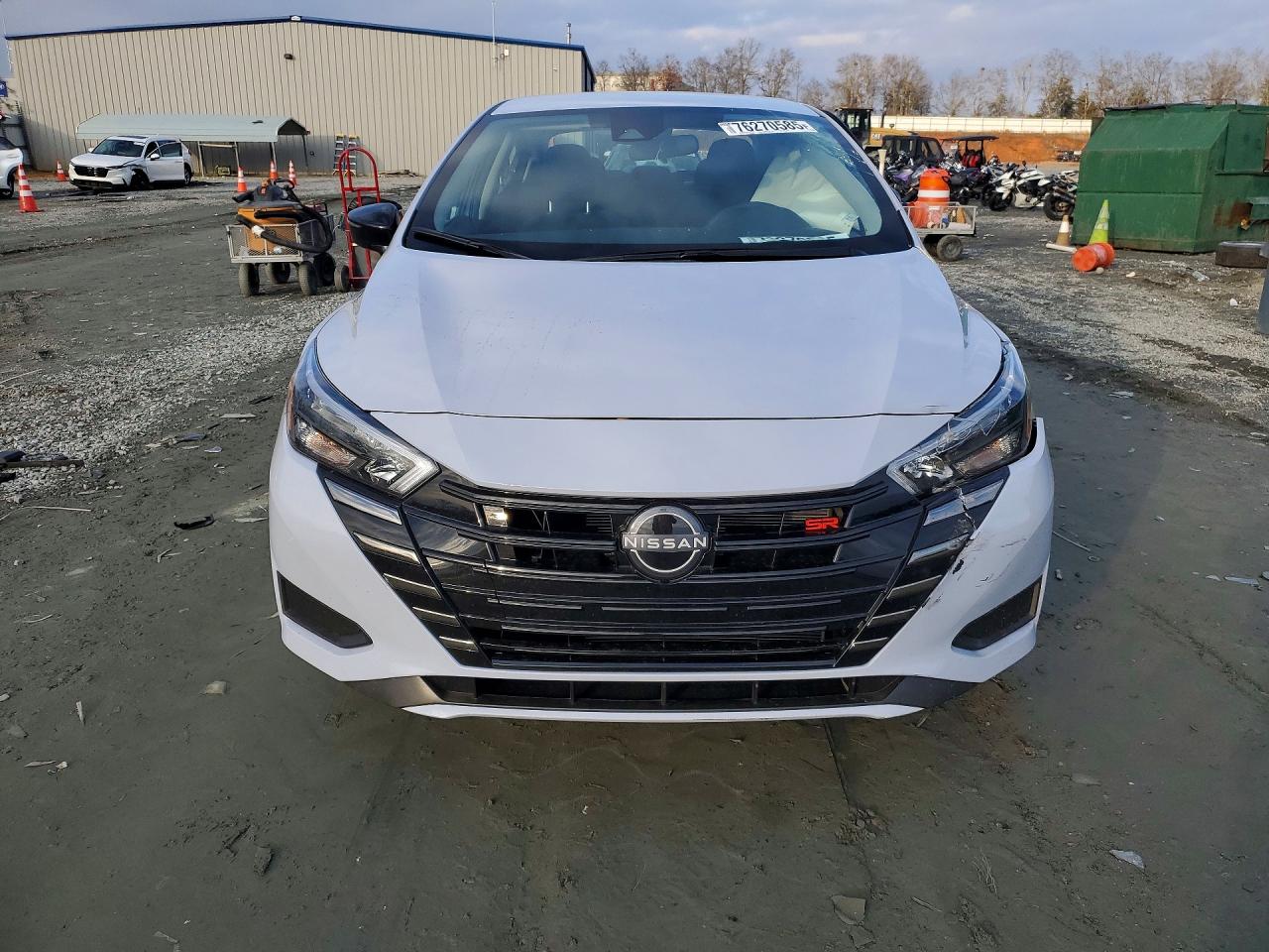 2025 NISSAN VERSA SR photo 9