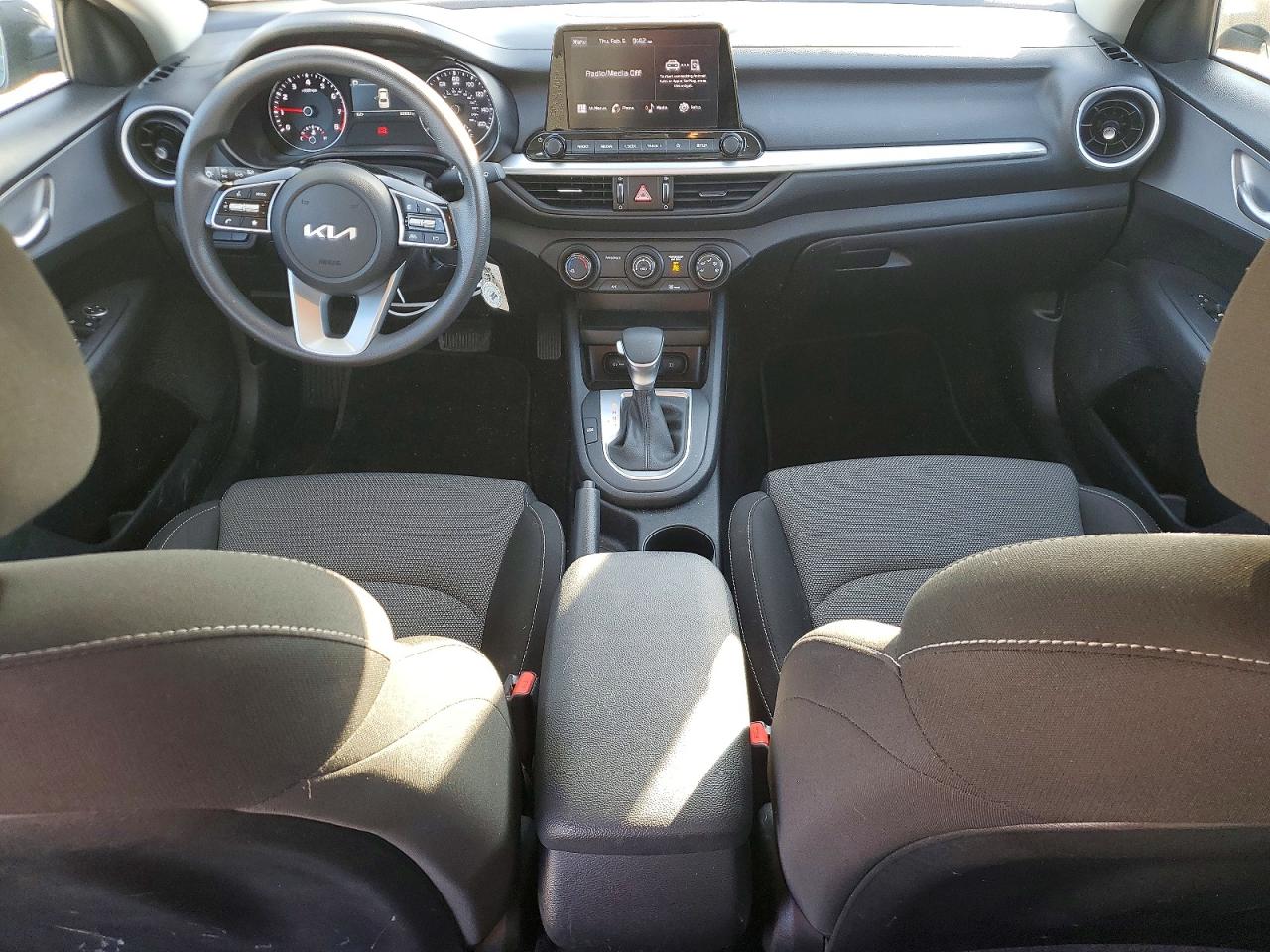 2024 KIA FORTE LXS photo 8