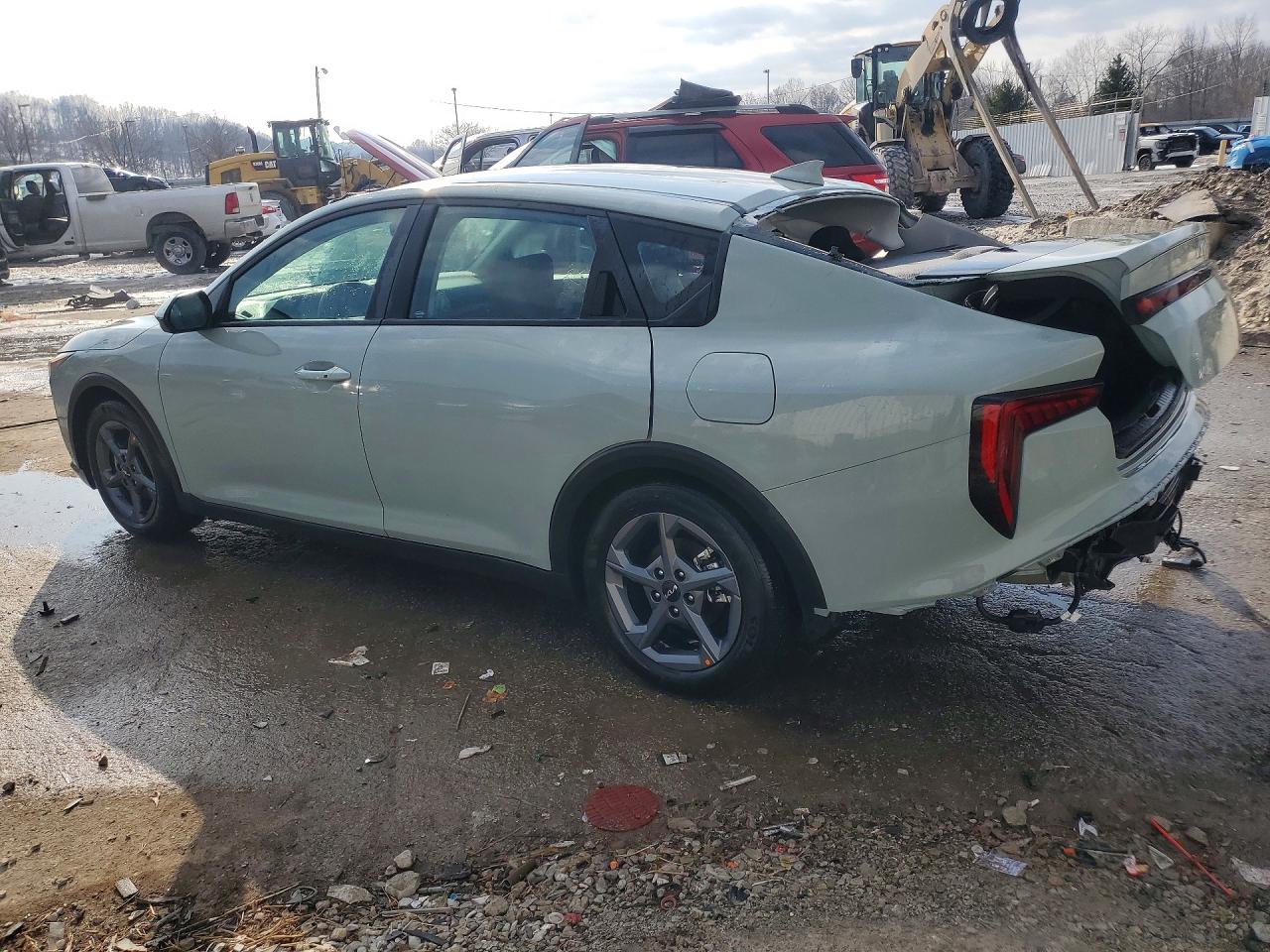 2025 KIA K4 LXS photo 3