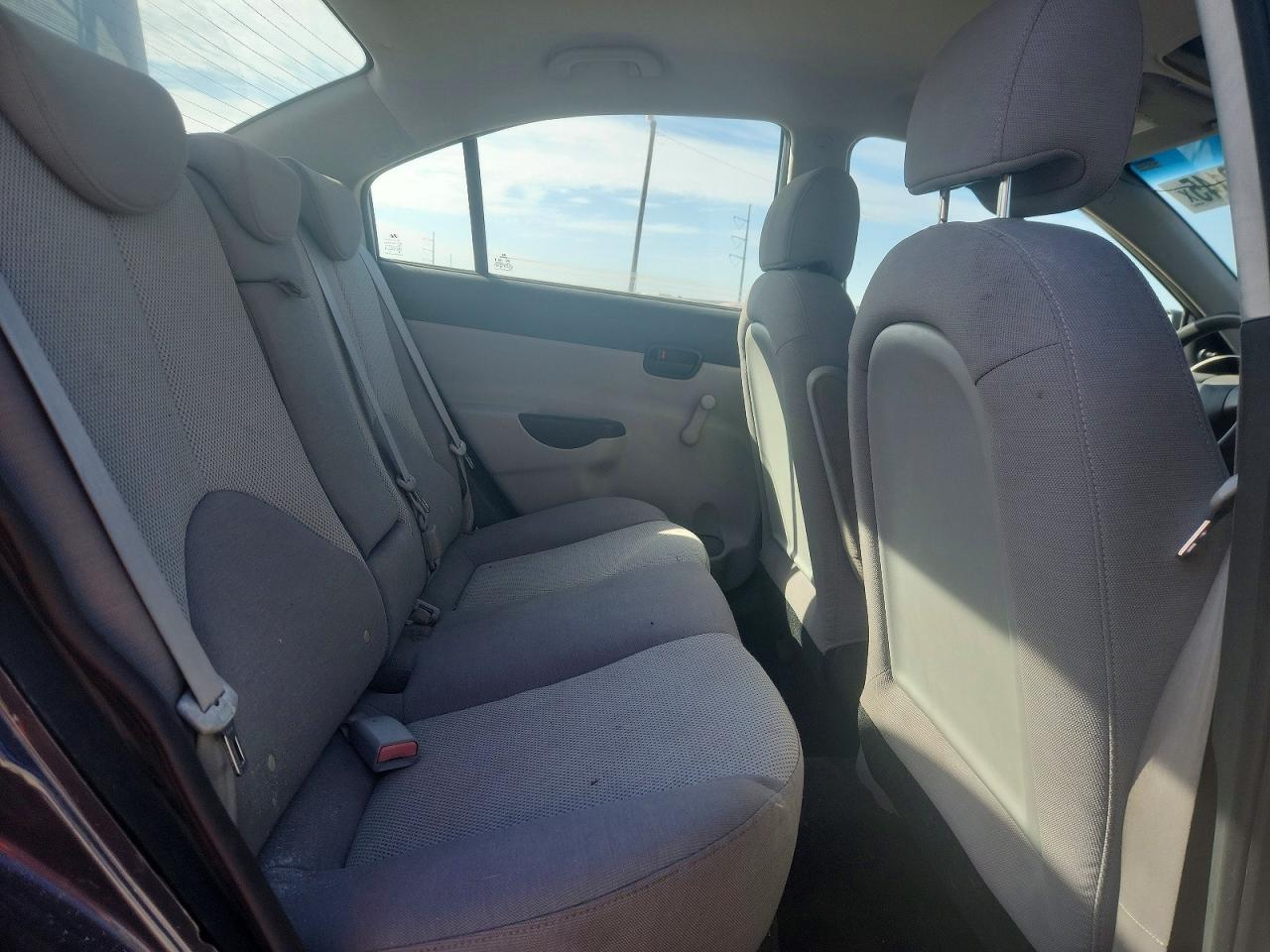 2009 HYUNDAI ACCENT GLS photo 28