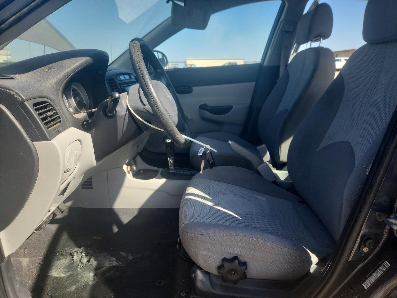 2009 HYUNDAI ACCENT GLS photo 19