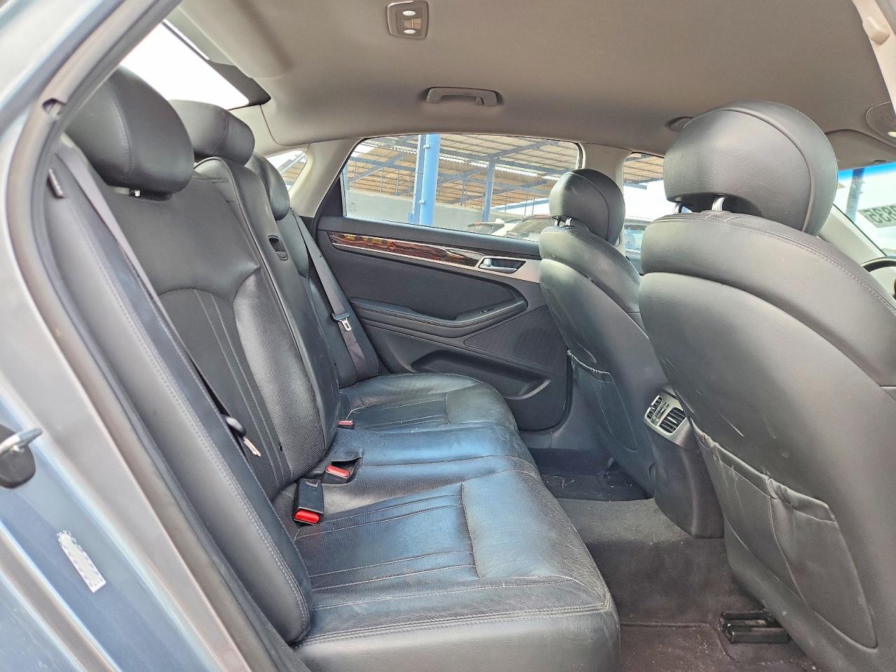 2015 HYUNDAI GENESIS 3.8L photo 19